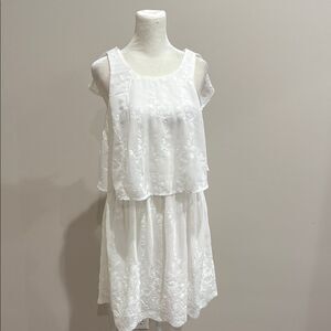 Loveriche Elegant White Sleeveless Dress Size Small